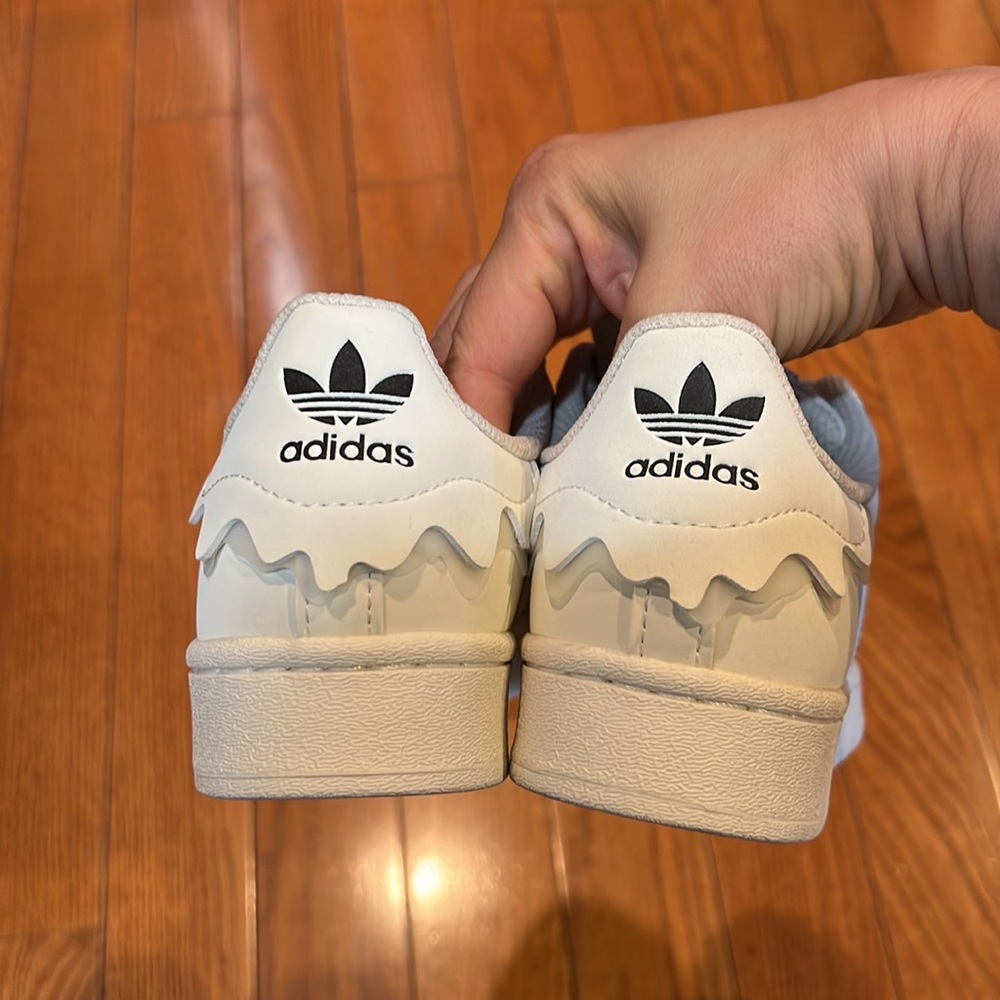 NWOT women’s adidas superstar sneaker size 6.5 - Picture 4 of 7